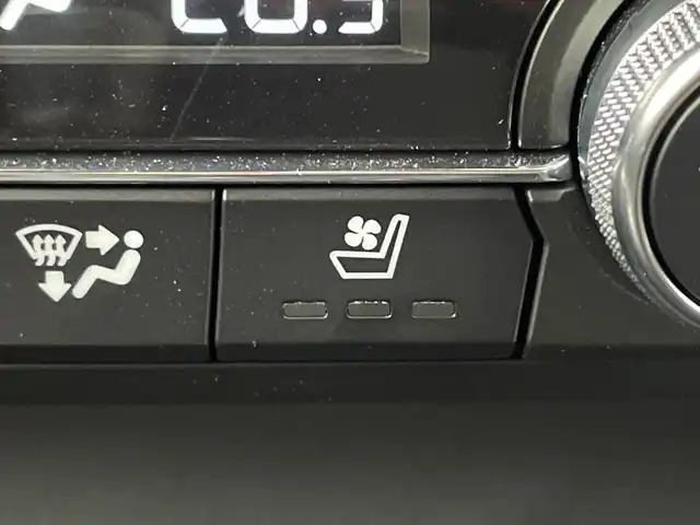 マツダ ＣＸ－５ XD エクスクルーシブモード 三重県 2019(平31)年 3.1万km スノーフレイクホワイトパールマイカ 禁煙車/純正ナビ/AM/FM/CD/DVD/BT/USB/AUX/フルセグTV/360°カメラ/電動リアゲート/衝突軽減ブレーキ/BSM/LKA/レーダークルーズ/HUD/コーナーセンサー（前後）/レザーシート/パワーシート（前席）/シートメモリ（D席）/シートヒーター /エアーシート/電子パーキングブレーキ/パドルシフト/革巻きステアリング/ステアリングスイッチ /LEDヘッドライト/ドライブレコーダー/ETC2.0/純正フロアマット/純正アルミホイール/スペアキー
