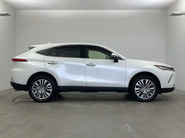 トヨタ ハリアー ハイブリッド Z 新潟県 2021(令3)年 4.9万km ホワイトパールクリスタルシャイン 純正ディラーオプションナビ/JBLサウンド/フルセグTV/ミラキャスト/Bluetooth/追従型クルーズコントロール/横滑り防止装置/前後コーナーセンサー/BSM/HUD/パワーバックドア/オートライト/オートマチックハイビーム/全方位カメラ/ミラー一体型ドライブレコーダー/純正LEDヘッドライト/純正フロアマット/純正アルミホイール