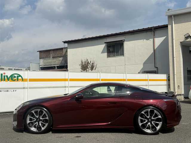 レクサス ＬＣ 500 Sパッケージ 愛知県 2017(平29)年 1.9万km ガーネットレッドマイカ /禁煙車//マークレビンソン//TRDエアロ//CFRPルーフ//CFRPスカーフプレート//Direct Shift10AT//アクティブリヤウィング//トルセンLSD//LDH//VDIM//21インチ鍛造AW/RFT//RS-Rダウンサス//スペーサー//カラーHUD//10.3インチディスプレイナビ//フルセグ/BT/USB/MSV//CD/DVD/microSD/AUX//ステアリング連動バックカメラ//ビルトインETC2.0//ドライブレコーダー//本革×アルカンターラシート//パワーシート&ランバーサポート/D席メモリー式//シートヒーター/シートベンチレーター//ハンドルヒーター//レクサスセーフティシステム＋//PCS/LKA/ACC/AHB/BSM/RCTA//クリアランスソナー//三眼フルLEDヘッドライト//コーナリングライト//リヤフォグランプ//パドルシフト//TRC//ドライブモード//SPORT＋/SPORT/Comfort/ECO/SNOWモード//ABH//革巻きステアリング/ステアリングリモコン//電動格納ステアリング//電動チルト&テレスコピックステアリング//オートリトラクタブルウィンカーミラー//プッシュスタート/スペアスマートキー//純正フロアマット/純正ラゲージマット//保証書/取扱説明書/ナビ取扱説明書//点検整備記録簿H30.31R1.2.3.4.6
