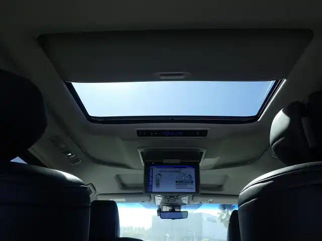 トヨタ アルファード S Cパッケージ 千葉県 2021(令3)年 6.1万km ホワイトパールクリスタルシャイン Toyota Safety Sense/・プリクラッシュセーフティ/・レーンディパーチャーアラート/・オートハイビーム/・レーダークルーズコントロール/・ブラインドスポットモニター/デジタルインナーミラー/ムーンルーフ/両側パワースライドドア/パワーバックドア/前席パワーシート/エアシート/シートヒーター/助手席/後席オットマン/純正コネクティッドナビ/地デジTV/【DVD/CD再生機能　Bluetooth接続】/バックカメラ/フリップダウンモニター/シグネチャーイルミブレード/革巻きステアリング/ステアリングヒーター/ステアリングスイッチ/ETC（2.0）/3眼LEDヘッドライト/フォグライト/ウインカーミラー/クリアランスソナー/純正18インチアルミホイル/サイド/カーテンエアバッグ/スマートキー