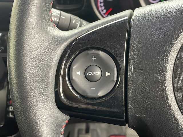 ホンダ Ｎ ＢＯＸ カスタム G SSパッケージ 秋田県 2015(平27)年 5.2万km ミラノレッド ワンオーナー/４WD/安心パッケージ/ナビ装着用スペシャルパッケージ/純正ギャザーズナビ/　CD/DVD/SD/USB/ワンセグ/バックカメラ/ETC/衝突軽減ブレーキ/横滑り防止/前席シートヒーター/アイドリングストップ/HIDヘッドライト/フォグライト/オートライト/プッシュスタート/スマートキー/純正フロアマット/ドアバイザー/オートエアコン/プッシュスタート/フォグライト/ウィンカーミラー/革巻きステアリング/両側ぱわースライドドア/ホンダECON/スタリングリモコン