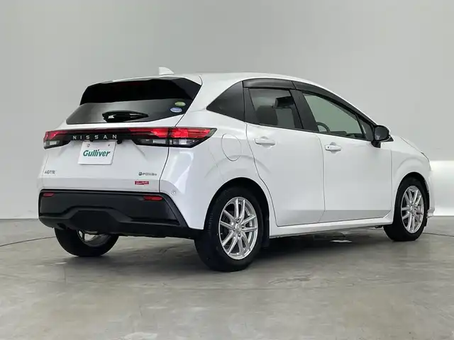 日産 ノート X 埼玉県 2021(令3)年 1.3万km ピュアホワイトパール メーカーナビ　バックカメラ　ビルトインＥＴＣ２．０　ドライブレコーダー　セーフティシステムプラス　レーダークルーズコントロール　メモリシート　ステアリングヒーター　シートヒーター　オートハイビーム