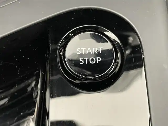 日産 ノート X 埼玉県 2021(令3)年 1.3万km ピュアホワイトパール メーカーナビ　バックカメラ　ビルトインＥＴＣ２．０　ドライブレコーダー　セーフティシステムプラス　レーダークルーズコントロール　メモリシート　ステアリングヒーター　シートヒーター　オートハイビーム