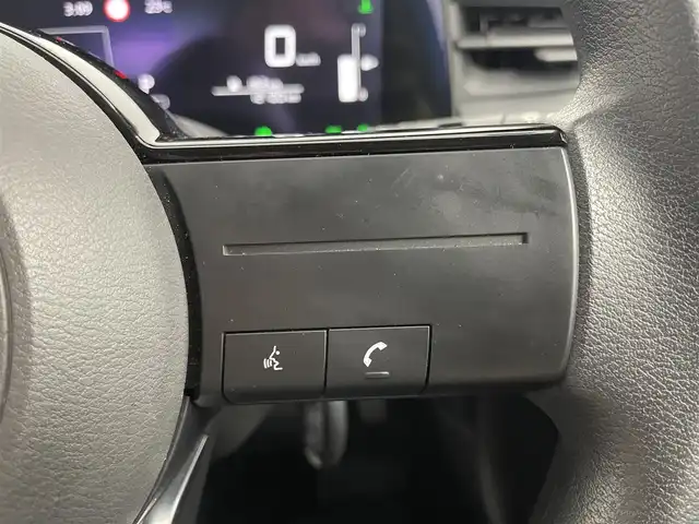 日産 ノート X 埼玉県 2021(令3)年 1.3万km ピュアホワイトパール メーカーナビ　バックカメラ　ビルトインＥＴＣ２．０　ドライブレコーダー　セーフティシステムプラス　レーダークルーズコントロール　メモリシート　ステアリングヒーター　シートヒーター　オートハイビーム