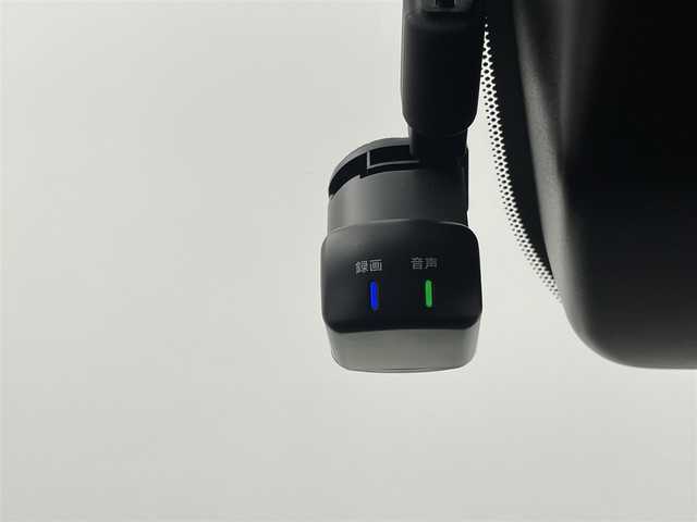 日産 ノート X 富山県 2021(令3)年 1.3万km ピュアホワイトパール 純正ナビ　/バックカメラ　/ビルトインＥＴＣ２．０　/ドライブレコーダー　/セーフティシステムプラス　/レーダークルーズコントロール/オートハイビーム