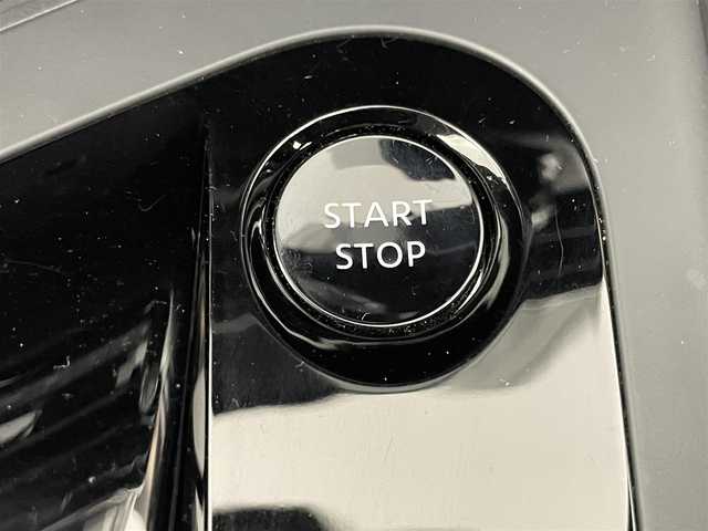 日産 ノート X 富山県 2021(令3)年 1.3万km ピュアホワイトパール 純正ナビ　/バックカメラ　/ビルトインＥＴＣ２．０　/ドライブレコーダー　/セーフティシステムプラス　/レーダークルーズコントロール/オートハイビーム