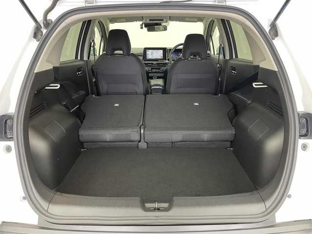 日産 ノート X 富山県 2021(令3)年 1.3万km ピュアホワイトパール 純正ナビ　/バックカメラ　/ビルトインＥＴＣ２．０　/ドライブレコーダー　/セーフティシステムプラス　/レーダークルーズコントロール/オートハイビーム