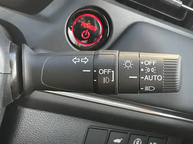 ホンダ ヴェゼル ハイブリッド e:HEV Z 滋賀県 2024(令6)年 0.6万km サンドカーキパール 社外ナビ/(Bluetooth/AM/FM)/衝突軽減ブレーキ/アダプティブクルーズコントロール/レーンキープアシスト/ブラインドスポットモニター/バックカメラ/コーナーセンサー/電動リアーゲート/ハーフレザーシート/シートヒーター/ステアリングヒーター/電動パーキング/ブレーキホールド/LEDオートライト/オートハイビーム/フォグ/パドルシフト/ETC/USB/寒冷地仕様