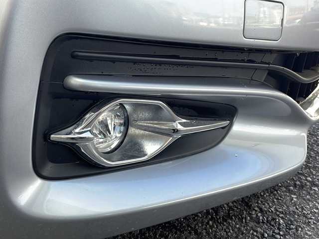 ホンダ シャトル ハイブリッド X ホンダセンシング 東京都 2017(平29)年 1.4万km ルナシルバーM ホンダセンシング/LEDヘッドライト/4スピーカー/シートヒーター/プラズマクラスター付き左右独立温度調節オートエアコン/同色アウトサイドドアハンドル/ワンオーナー/メモリナビ/ワンセグテレビ/バックカメラ/アイドリングストップ/クルーズコントロール/プッシュスタート/ビルトインETC/ステンレス製スポーツペダル/ミュージックプレイヤー接続（Ipod/AUX）/標準寒冷地仕様/マルチユースバスケット