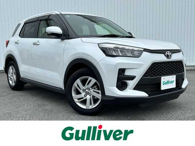 トヨタ ライズ G 滋賀県 2023(令5)年 0.8万km シャイニングホワイトパール 純正ナビ/(Bluetooth/フルセグ/CD/DVD)/スマートアシスト/・衝突軽減ブレーキ/・レーンキープアシスト/・標識認識/・先行車発進告知/・Autoハイビーム/LEDオートライト/バックカメラ/コーナーセンサー/純正フロアマット/電動格納ミラー/ドアバイザー/ビルトインETC/USB/フロアMT付きAT