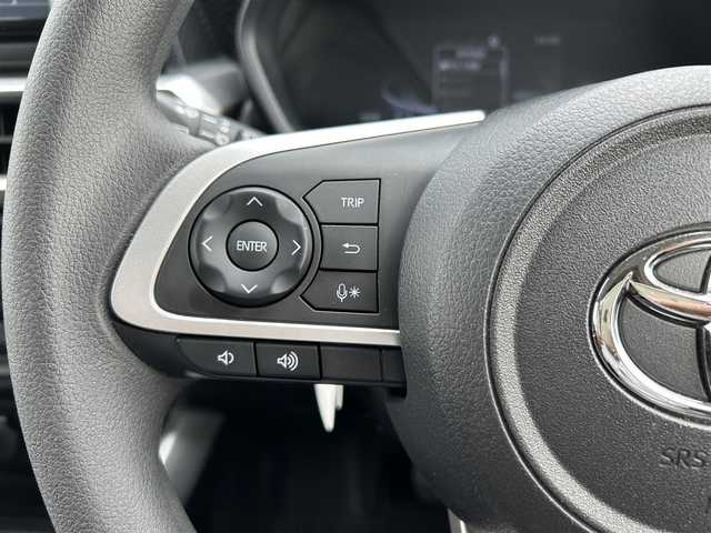 トヨタ ライズ G 滋賀県 2023(令5)年 0.8万km シャイニングホワイトパール 純正ナビ/(Bluetooth/フルセグ/CD/DVD)/スマートアシスト/・衝突軽減ブレーキ/・レーンキープアシスト/・標識認識/・先行車発進告知/・Autoハイビーム/LEDオートライト/バックカメラ/コーナーセンサー/純正フロアマット/電動格納ミラー/ドアバイザー/ビルトインETC/USB/フロアMT付きAT