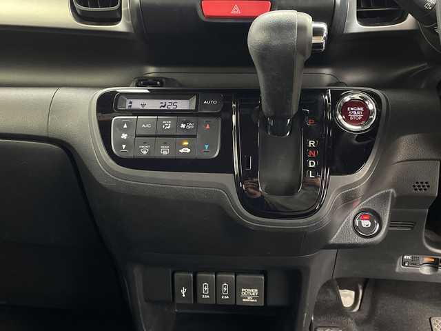 ホンダ Ｎ ＢＯＸ スラッシュ G Lパッケージ 鹿児島県 2016(平28)年 4.5万km アッシュグリーンメタリック ワンオーナー/純正ナビ/（AM/FM/CD/DVD/Bluetooth/フルセグ）/バックカメラ/ビルトインETC/ステアリングリモコン/電子パーキング/電格ミラー/純正フロアマット/サウンドマッピングシステム/横滑り防止装置/チップアップシート/ヘッドライトレベライザー/保証書/取扱説明書