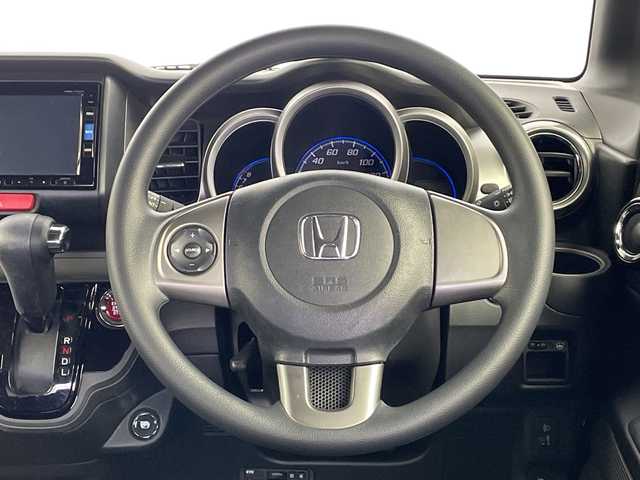 ホンダ Ｎ ＢＯＸ スラッシュ G Lパッケージ 鹿児島県 2016(平28)年 4.5万km アッシュグリーンメタリック ワンオーナー/純正ナビ/（AM/FM/CD/DVD/Bluetooth/フルセグ）/バックカメラ/ビルトインETC/ステアリングリモコン/電子パーキング/電格ミラー/純正フロアマット/サウンドマッピングシステム/横滑り防止装置/チップアップシート/ヘッドライトレベライザー/保証書/取扱説明書