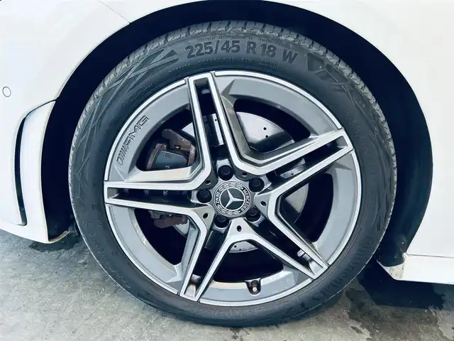 メルセデス・ベンツ ＣＬＡ２００ｄ Sブレーク AMGライン 大阪府 2021(令3)年 4.3万km ポーラホワイト レーダーセーフティP/純正ナビ/ＴＶ/バックカメラ/純正18インチＡＷ/ＬＥＤヘッドライト/アンビエントライト/ＡＣＣ/ブラインドスポット/電動リアゲート/クリアランスソナー/ワイヤレス充電/ハーフ革/メモリ付きパワーシート/シートヒーター