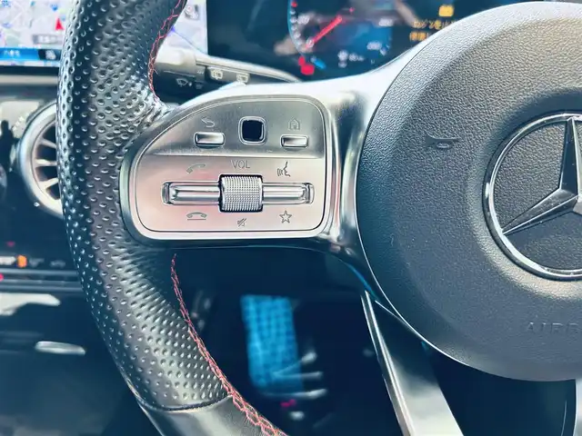 メルセデス・ベンツ ＣＬＡ２００ｄ Sブレーク AMGライン 大阪府 2021(令3)年 4.3万km ポーラホワイト レーダーセーフティP/純正ナビ/ＴＶ/バックカメラ/純正18インチＡＷ/ＬＥＤヘッドライト/アンビエントライト/ＡＣＣ/ブラインドスポット/電動リアゲート/クリアランスソナー/ワイヤレス充電/ハーフ革/メモリ付きパワーシート/シートヒーター