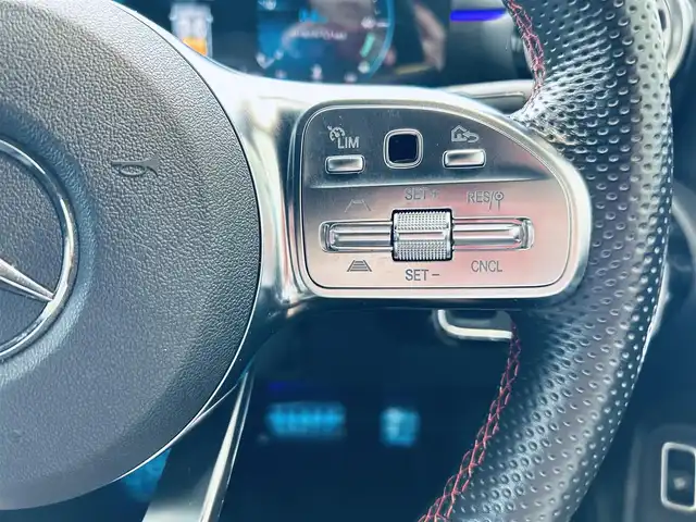 メルセデス・ベンツ ＣＬＡ２００ｄ Sブレーク AMGライン 大阪府 2021(令3)年 4.3万km ポーラホワイト レーダーセーフティP/純正ナビ/ＴＶ/バックカメラ/純正18インチＡＷ/ＬＥＤヘッドライト/アンビエントライト/ＡＣＣ/ブラインドスポット/電動リアゲート/クリアランスソナー/ワイヤレス充電/ハーフ革/メモリ付きパワーシート/シートヒーター