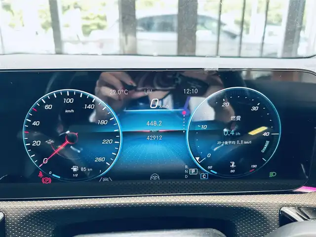 メルセデス・ベンツ ＣＬＡ２００ｄ Sブレーク AMGライン 大阪府 2021(令3)年 4.3万km ポーラホワイト レーダーセーフティP/純正ナビ/ＴＶ/バックカメラ/純正18インチＡＷ/ＬＥＤヘッドライト/アンビエントライト/ＡＣＣ/ブラインドスポット/電動リアゲート/クリアランスソナー/ワイヤレス充電/ハーフ革/メモリ付きパワーシート/シートヒーター