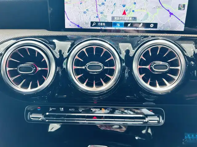 メルセデス・ベンツ ＣＬＡ２００ｄ Sブレーク AMGライン 大阪府 2021(令3)年 4.3万km ポーラホワイト レーダーセーフティP/純正ナビ/ＴＶ/バックカメラ/純正18インチＡＷ/ＬＥＤヘッドライト/アンビエントライト/ＡＣＣ/ブラインドスポット/電動リアゲート/クリアランスソナー/ワイヤレス充電/ハーフ革/メモリ付きパワーシート/シートヒーター