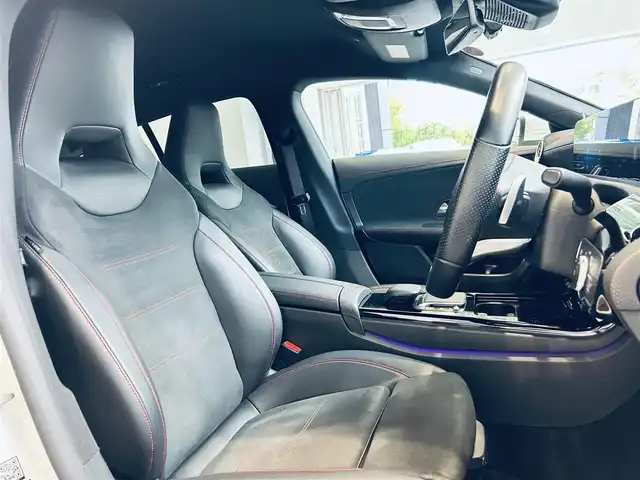 メルセデス・ベンツ ＣＬＡ２００ｄ Sブレーク AMGライン 大阪府 2021(令3)年 4.3万km ポーラホワイト レーダーセーフティP/純正ナビ/ＴＶ/バックカメラ/純正18インチＡＷ/ＬＥＤヘッドライト/アンビエントライト/ＡＣＣ/ブラインドスポット/電動リアゲート/クリアランスソナー/ワイヤレス充電/ハーフ革/メモリ付きパワーシート/シートヒーター