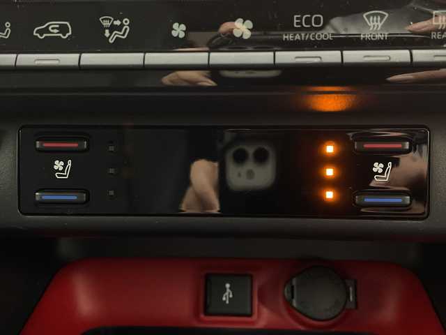 トヨタ ＲＡＶ４ アドベンチャー オフロードPKG 茨城県 2021(令3)年 3.6万km グレーメタリック ワンオーナー/4WD/バックカメラ/ウィンカーミラー/クルーズコントロール/ドアバイザー/プッシュスタート/ETC/ブラインドスポットモニター/運転助手席シートヒーター、クーラー/ステアリングヒーター/電動パーキングブレーキ/ブレーキホールド/走行モード/ハンズフリー/スペアキー1個