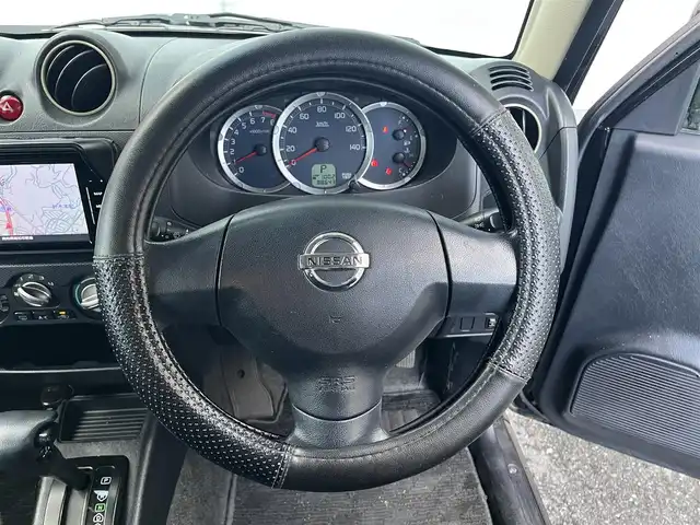 日産 キックス RX 高知県 2009(平21)年 8.9万km ブラック 社外ナビ/　Bluetooth/フルセグ/　CD/DVD/AM/FM/ドライブレコーダー/4WD/純正フロアマット/純正15インチアルミホイール/シートヒーター/背面タイヤ/IC付きターボ/ハロゲンヘッドライト/運転席＋助手席エアバック/ABS/盗難防止装置/保証書/記録簿/取扱説明書