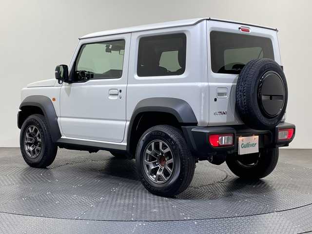 スズキ ジムニー シエラ JC 愛媛県 2024(令6)年 0.6万km ピュアホワイトP 衝突被害軽減システム　ドライブレコーダー　シートヒーター　ダウンヒルアシストコントロール　クルーズコントロール　ヘッドライトウォッシャー　純正１５インチアルミホイール　純正フロアマット　禁煙車