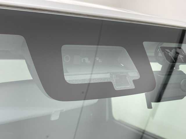 スズキ ジムニー シエラ JC 愛媛県 2024(令6)年 0.6万km ピュアホワイトP 衝突被害軽減システム　ドライブレコーダー　シートヒーター　ダウンヒルアシストコントロール　クルーズコントロール　ヘッドライトウォッシャー　純正１５インチアルミホイール　純正フロアマット　禁煙車