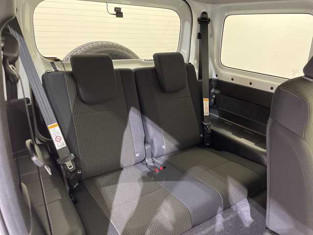 スズキ ジムニー シエラ JC 愛媛県 2024(令6)年 0.6万km ピュアホワイトP 衝突被害軽減システム　ドライブレコーダー　シートヒーター　ダウンヒルアシストコントロール　クルーズコントロール　ヘッドライトウォッシャー　純正１５インチアルミホイール　純正フロアマット　禁煙車