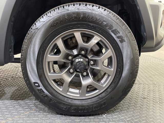 スズキ ジムニー シエラ JC 愛媛県 2024(令6)年 0.6万km ピュアホワイトP 衝突被害軽減システム　ドライブレコーダー　シートヒーター　ダウンヒルアシストコントロール　クルーズコントロール　ヘッドライトウォッシャー　純正１５インチアルミホイール　純正フロアマット　禁煙車