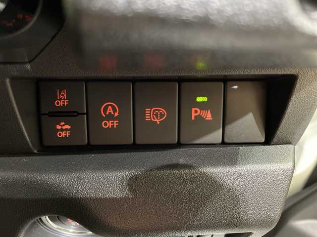 スズキ ジムニー シエラ JC 愛媛県 2024(令6)年 0.6万km ピュアホワイトP 衝突被害軽減システム　ドライブレコーダー　シートヒーター　ダウンヒルアシストコントロール　クルーズコントロール　ヘッドライトウォッシャー　純正１５インチアルミホイール　純正フロアマット　禁煙車