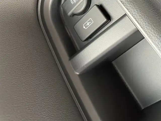 ホンダ ステップワゴン スパーダ eHEV 東京都 2025(令7)年 0.1千km プラチナホワイトパール 登録済未使用車/純正11.4インチナビ/バックカメラ/両側パワースライドドア/パワーテールゲート/レザーシート/シートヒーター/オットマン/パドルシフト/ホンダセンシング/衝突軽減ブレーキ/レーンキープアシスト/レーダークルーズコントロール/ブラインドスポットモニター/コーナーセンサー/LEDヘッドライト/スマートキー