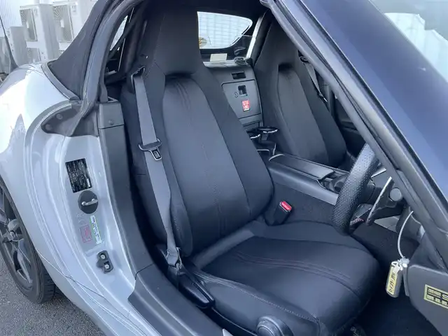 マツダ ロードスター S スペシャルパッケージ 佐賀県 2015(平27)年 10.8万km セラミックM ソフトトップオープン/純正SDナビゲーション/・フルセグTV/CD/DVD/USB/Bluetooth/BOSEサウンドシステム/バックカメラ/前方ドライブレコーダー/ビルトインETC(助手席背面)/専用スポーツシート/パドルシフト/革巻きステアリング/ステアリングリモコン/空気圧モニター/純正16インチアルミホイール/純正LEDヘッドライト/新車保証書/取扱説明書/スペアキー１本/横滑り防止装置/アイドリングストップ