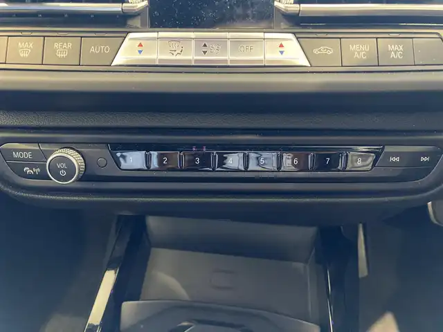 ＢＭＷ ＢＭＷ ２１８ｄ グランクーペ Mスポーツ EDジョイ+ 熊本県 2021(令3)年 2.8万km アルピンホワイトⅢ ・ワンオーナー/・スマートキー/・プッシュスタート/・インテリジェントセーフティ/・注意喚起アシスタント/・パーキングアシスト/・PDC自動起動/・アクティブPDC緊急ブレーキ/・ブラインドスポットモニター/・オートハイビーム/・クルーズコントロール(追従式)/・ハーフレザーシート/・前席パワーシート/・純正メモリナビ/　【Bluetooth・USB・AppleCarPlay・AndroidAuto】/・バックカメラ/・ETC/・ドライブレコーダー(前後録画)/・ワイヤレス充電/・LEDヘッドランプ/・LEDフォグランプ/・純正マット/・保証書/取説