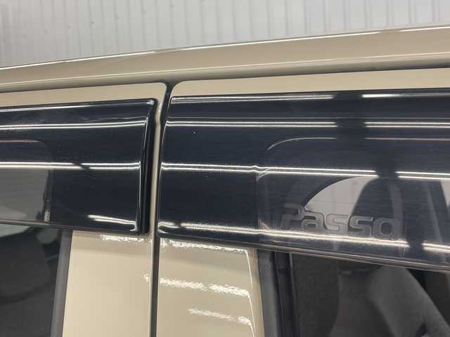 トヨタ パッソ X Lパッケージ 神奈川県 2022(令4)年 1.4万km キナコメタリック 純正SDナビゲーション【NSCN-W68】/AM FM ワンセグ Bluetooth CD　DVD　AUX　SD /バックカメラ/トヨタセーフティセンス/ETC/ドライブレコーダー/純正フロアマット/スマートキー/ハロゲンヘッドライト/オートライト/オートマチックハイビーム/ドアバイザー/クリアランスソナー/横滑り防止装置/衝突被害軽減システム/アイドリングストップ