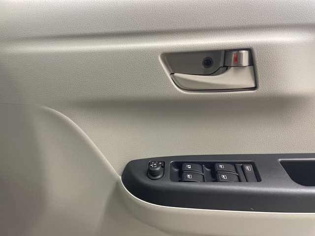 トヨタ パッソ X Lパッケージ 神奈川県 2022(令4)年 1.4万km キナコメタリック 純正SDナビゲーション【NSCN-W68】/AM FM ワンセグ Bluetooth CD　DVD　AUX　SD /バックカメラ/トヨタセーフティセンス/ETC/ドライブレコーダー/純正フロアマット/スマートキー/ハロゲンヘッドライト/オートライト/オートマチックハイビーム/ドアバイザー/クリアランスソナー/横滑り防止装置/衝突被害軽減システム/アイドリングストップ