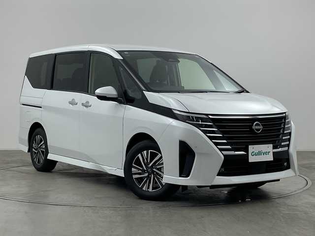 日産 セレナ e－パワー ハイウェイスター V 群馬県 2025(令7)年 0.1千km プリズムホワイト 登録済未使用車　純正１２．３型ナビ　全周囲カメラ　プロパイロット　電子ミラー　ワイヤレス充電器　両側電動スライドドア　アダプティブオートマチックハイビーム　衝突被害軽減ブレーキ　レーンアシスト　禁煙車