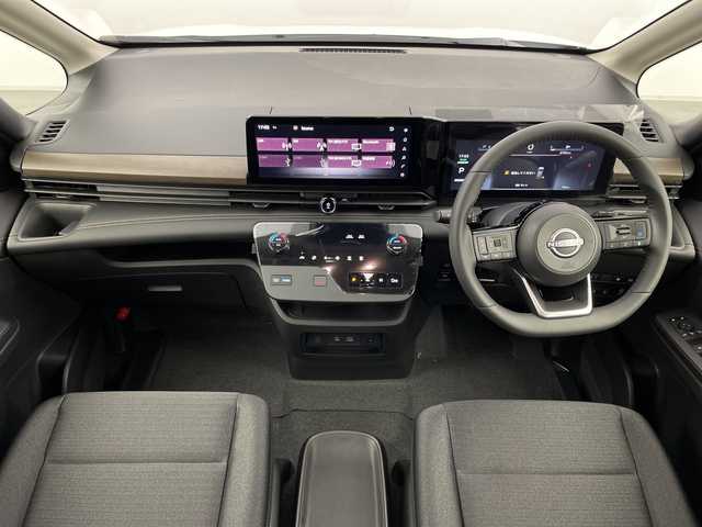 日産 セレナ e－パワー ハイウェイスター V 群馬県 2025(令7)年 0.1千km プリズムホワイト 登録済未使用車　純正１２．３型ナビ　全周囲カメラ　プロパイロット　電子ミラー　ワイヤレス充電器　両側電動スライドドア　アダプティブオートマチックハイビーム　衝突被害軽減ブレーキ　レーンアシスト　禁煙車