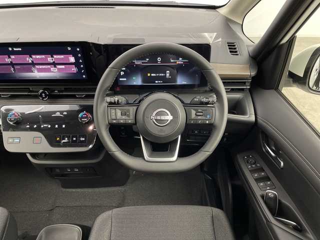 日産 セレナ e－パワー ハイウェイスター V 群馬県 2025(令7)年 0.1千km プリズムホワイト 登録済未使用車　純正１２．３型ナビ　全周囲カメラ　プロパイロット　電子ミラー　ワイヤレス充電器　両側電動スライドドア　アダプティブオートマチックハイビーム　衝突被害軽減ブレーキ　レーンアシスト　禁煙車