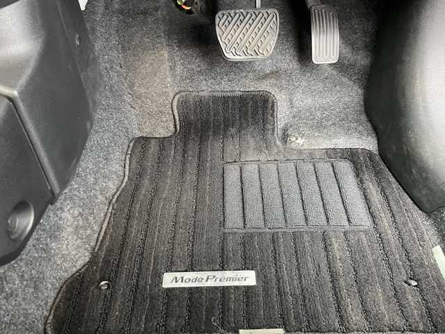 日産 ノート e－パワー X モード・プレミア 群馬県 2017(平29)年 3.9万km ギャラクシーゴールド 純正７インチＳＤナビ　デジタルインナーミラー　純正ドライブレコーダー　ＥＴＣ　エマージェンシーブレーキ　ステアリングスイッチ　ＬＥＤヘッドライト　フォグライト　スマートキー　プッシュスタート　禁煙車