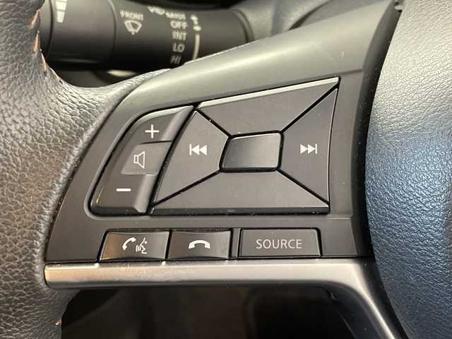 日産 ノート e－パワー X モード・プレミア 群馬県 2017(平29)年 3.9万km ギャラクシーゴールド 純正７インチＳＤナビ　デジタルインナーミラー　純正ドライブレコーダー　ＥＴＣ　エマージェンシーブレーキ　ステアリングスイッチ　ＬＥＤヘッドライト　フォグライト　スマートキー　プッシュスタート　禁煙車