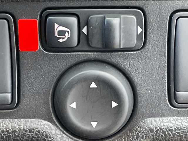 日産 ノート e－パワー X モード・プレミア 群馬県 2017(平29)年 3.9万km ギャラクシーゴールド 純正７インチＳＤナビ　デジタルインナーミラー　純正ドライブレコーダー　ＥＴＣ　エマージェンシーブレーキ　ステアリングスイッチ　ＬＥＤヘッドライト　フォグライト　スマートキー　プッシュスタート　禁煙車