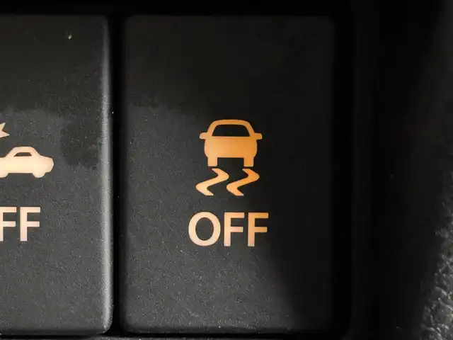 スズキ スペーシア カスタム HYBRID XS 福岡県 2021(令3)年 6万km フェニックスレッドパール/ブルーイッシュブラックパール 純正ナビ/フルセグTV/BT　/全方位カメラ　/両側パワースライドドア　/衝突軽減　/レーダークルーズコントロール　/レーンキープ　/コーナーセンサー　/横滑り防止　/シートヒーター　/ＨＵＤ　/アイドリング　/TVキャンセラー/純正１５インチＡＷ　/ＬＥＤ