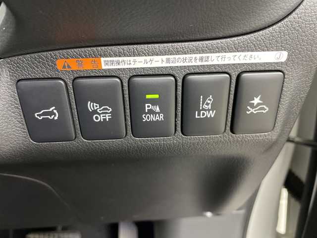 三菱 アウトランダー ＰＨＥＶ G プレミアムパッケージ 道央・札幌 2018(平30)年 4.5万km シルキーホワイト ・4WD/e-Assist・/・衝突被害軽減ブレーキ/・ブラインドスポットモニター/・レーダークルーズコントロール/・純正メーカーナビ　/・フルセグ/BT/VD/CD/USB/・マルチアラウンドモニター/・バックカメラ/・パワーバックドア/・レザーシート/シートヒーター/・ステアリングヒーター/・LEDライト/オートハイビーム/・ドライブレコーダー/・パドルシフト/・ビルトインETC/・AC100V1500W/・スマートキー