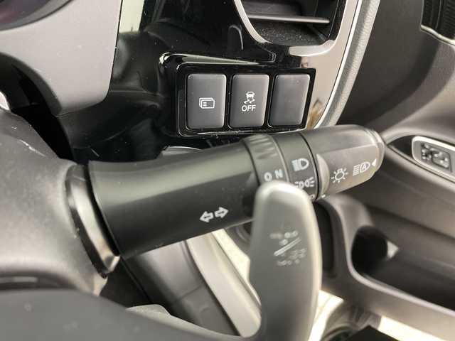 三菱 アウトランダー ＰＨＥＶ G プレミアムパッケージ 道央・札幌 2018(平30)年 4.5万km シルキーホワイト ・4WD/e-Assist・/・衝突被害軽減ブレーキ/・ブラインドスポットモニター/・レーダークルーズコントロール/・純正メーカーナビ　/・フルセグ/BT/VD/CD/USB/・マルチアラウンドモニター/・バックカメラ/・パワーバックドア/・レザーシート/シートヒーター/・ステアリングヒーター/・LEDライト/オートハイビーム/・ドライブレコーダー/・パドルシフト/・ビルトインETC/・AC100V1500W/・スマートキー