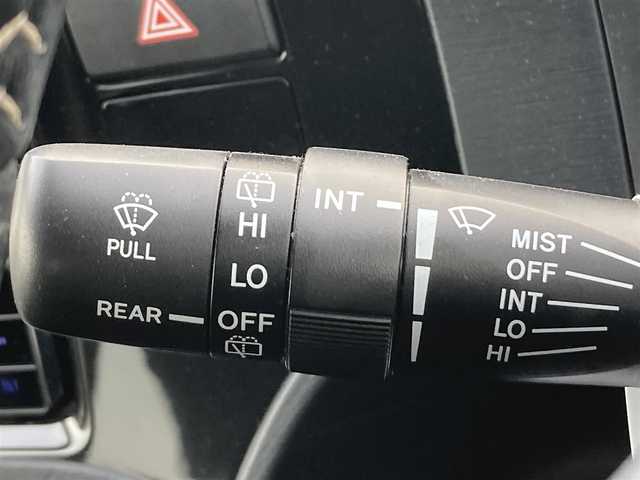 トヨタ アクア G G’s 大分県 2017(平29)年 4.8万km ブラックマイカ Stradaメモリーナビ/ CD/DVD/Blu-ray/SD/Bluetooth/フルセグＴＶ/バックカメラ/トヨタセーフティセンス/・プリクラッシュセーフティ/・レーンディパーチャアラート/・オートマチックハイビーム/クルーズコントロール/ステアリングリモコン/ハーフレザーシート/D/Nシートヒーター/LEDオートヘッドライト/フォグランプ/電格ミラー/ビルトインETC2.0/スマートキー/プッシュスタート