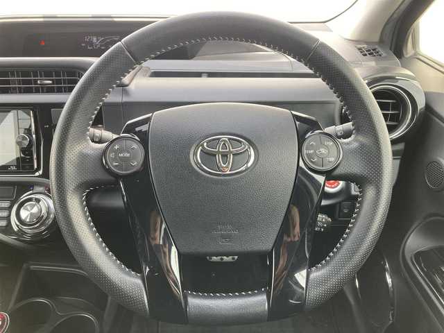 トヨタ アクア G G’s 大分県 2017(平29)年 4.8万km ブラックマイカ Stradaメモリーナビ/ CD/DVD/Blu-ray/SD/Bluetooth/フルセグＴＶ/バックカメラ/トヨタセーフティセンス/・プリクラッシュセーフティ/・レーンディパーチャアラート/・オートマチックハイビーム/クルーズコントロール/ステアリングリモコン/ハーフレザーシート/D/Nシートヒーター/LEDオートヘッドライト/フォグランプ/電格ミラー/ビルトインETC2.0/スマートキー/プッシュスタート