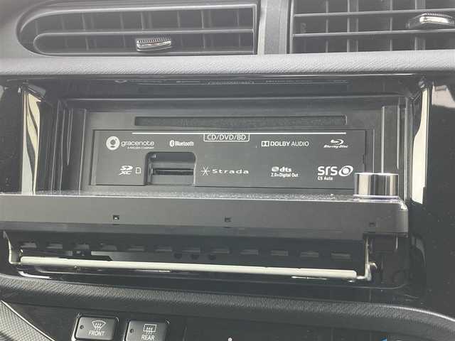 トヨタ アクア G G’s 大分県 2017(平29)年 4.8万km ブラックマイカ Stradaメモリーナビ/ CD/DVD/Blu-ray/SD/Bluetooth/フルセグＴＶ/バックカメラ/トヨタセーフティセンス/・プリクラッシュセーフティ/・レーンディパーチャアラート/・オートマチックハイビーム/クルーズコントロール/ステアリングリモコン/ハーフレザーシート/D/Nシートヒーター/LEDオートヘッドライト/フォグランプ/電格ミラー/ビルトインETC2.0/スマートキー/プッシュスタート