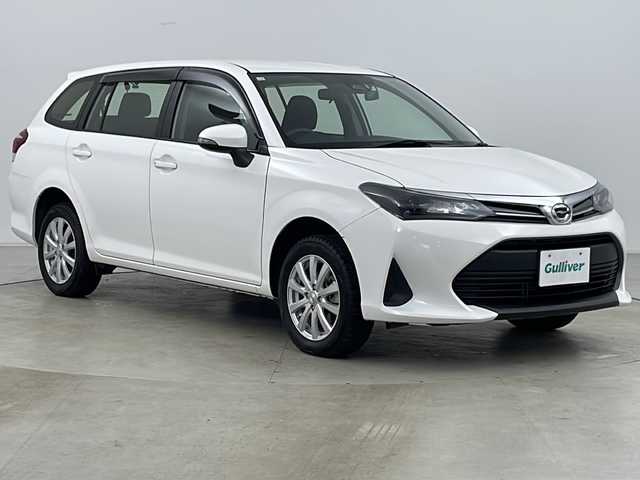トヨタ カローラ フィールダー EX 道央・札幌 2023(令5)年 0.7万km スーパーホワイトⅡ ・ワンオーナー/・4WD/・寒冷地仕様/・社外オーディオBT&CD&USB&AUX/・トヨタセーフティセンス/・プリクラッシュセーフティ/・レーンディパーチャーアラート/・オートマチックハイビーム/・先行車発進告知機能/・LEDヘッドライト/・オートライト/・社外ドライブレコーダー/・スマートキー/・スペアキー/・純正ホイールカバー有夏タイヤ積込