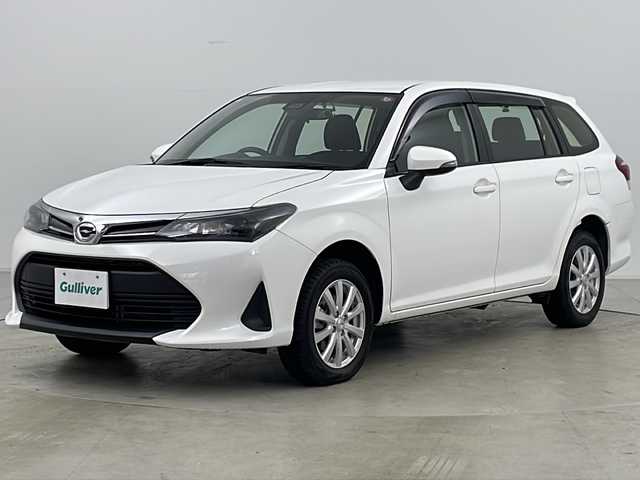 トヨタ カローラ フィールダー EX 道央・札幌 2023(令5)年 0.7万km スーパーホワイトⅡ ・ワンオーナー/・4WD/・寒冷地仕様/・社外オーディオBT&CD&USB&AUX/・トヨタセーフティセンス/・プリクラッシュセーフティ/・レーンディパーチャーアラート/・オートマチックハイビーム/・先行車発進告知機能/・LEDヘッドライト/・オートライト/・社外ドライブレコーダー/・スマートキー/・スペアキー/・純正ホイールカバー有夏タイヤ積込