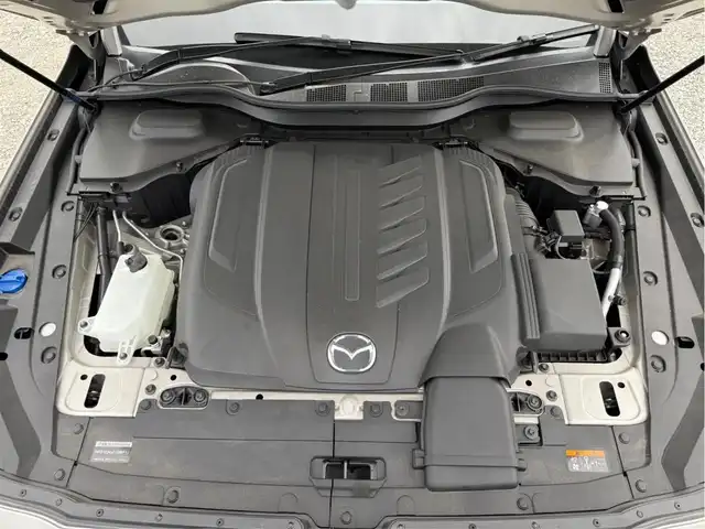 マツダ ＣＸ－６０ XD Lパッケージ 香川県 2023(令5)年 3.3万km プラチナクォーツメタリック 4WD/パノラマサンルーフ/純正12型センターディスプレイ/・BT/AM/FM//・AppleCarPlay、AndroidAuto対応/ハンズフリーパワーバックドア/360度ビューモニター/ビルトインETC/セルスタードライブレコーダー/レーダークルーズコントロール/パーキングセンサー/ヒルディセントコントロール/スマートブレーキサポート/誤発進抑制制御/車線逸脱警報システム/降車支援機能付ブラインドスポットモニタリング/レーンキープアシストシステム/緊急時車線維持支援/接近車両検知(前後)/交通標識認識システム/ドライバー異常時対応システム/アクティブドライビングディスプレイ/ターボ/アダプティブLEDヘッドランプ/本革巻きステアリング/ステアリングヒーター/パドルシフト/ブラック革シート/全席シートヒーター/前席パワーシート/BOSEサウンドシステム/純正20インチアルミホイール/アドバンストキーレスエントリーシステム/禁煙車
